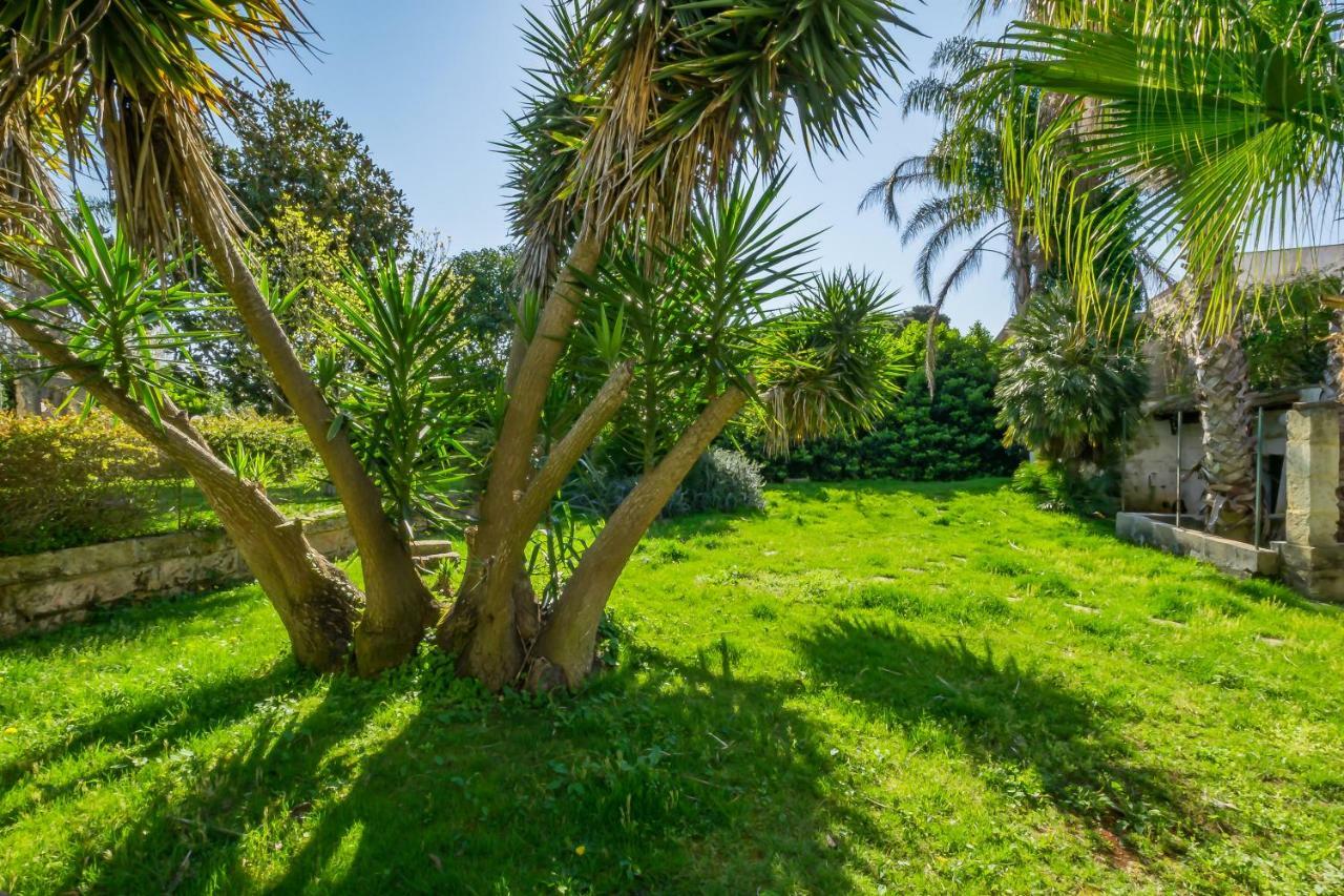 Palazzo Ashian Bed & Breakfast Acquarica del Capo Dış mekan fotoğraf