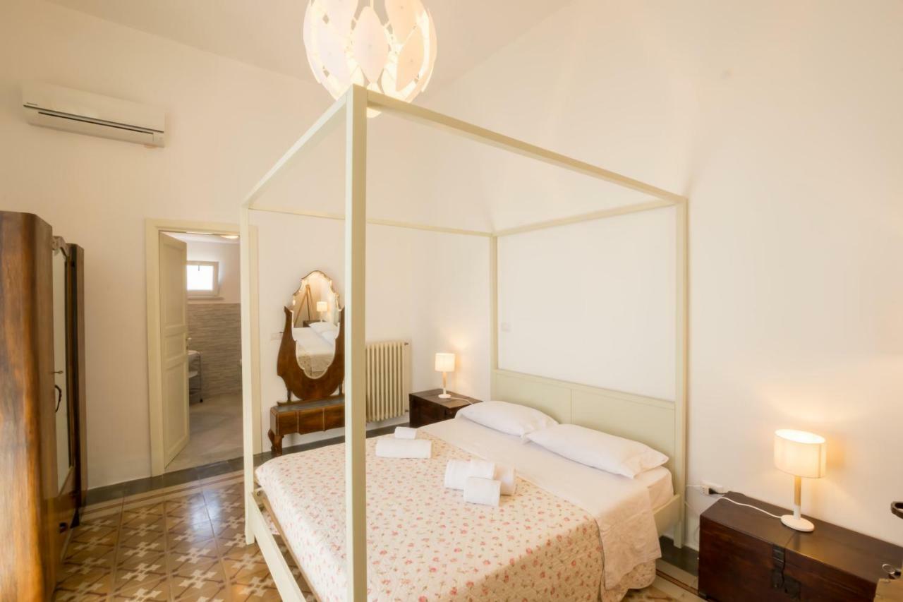 Palazzo Ashian Bed & Breakfast Acquarica del Capo Dış mekan fotoğraf