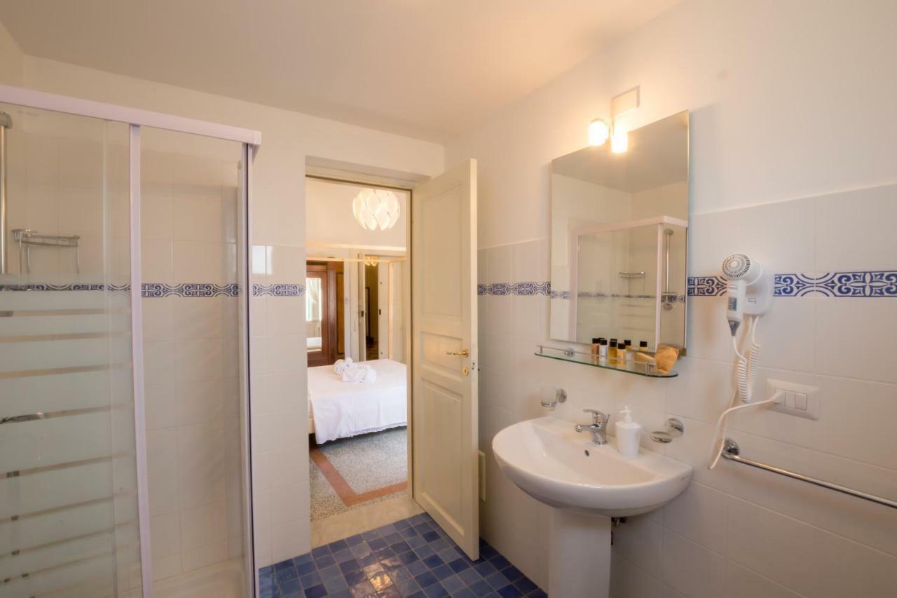 Palazzo Ashian Bed & Breakfast Acquarica del Capo Dış mekan fotoğraf