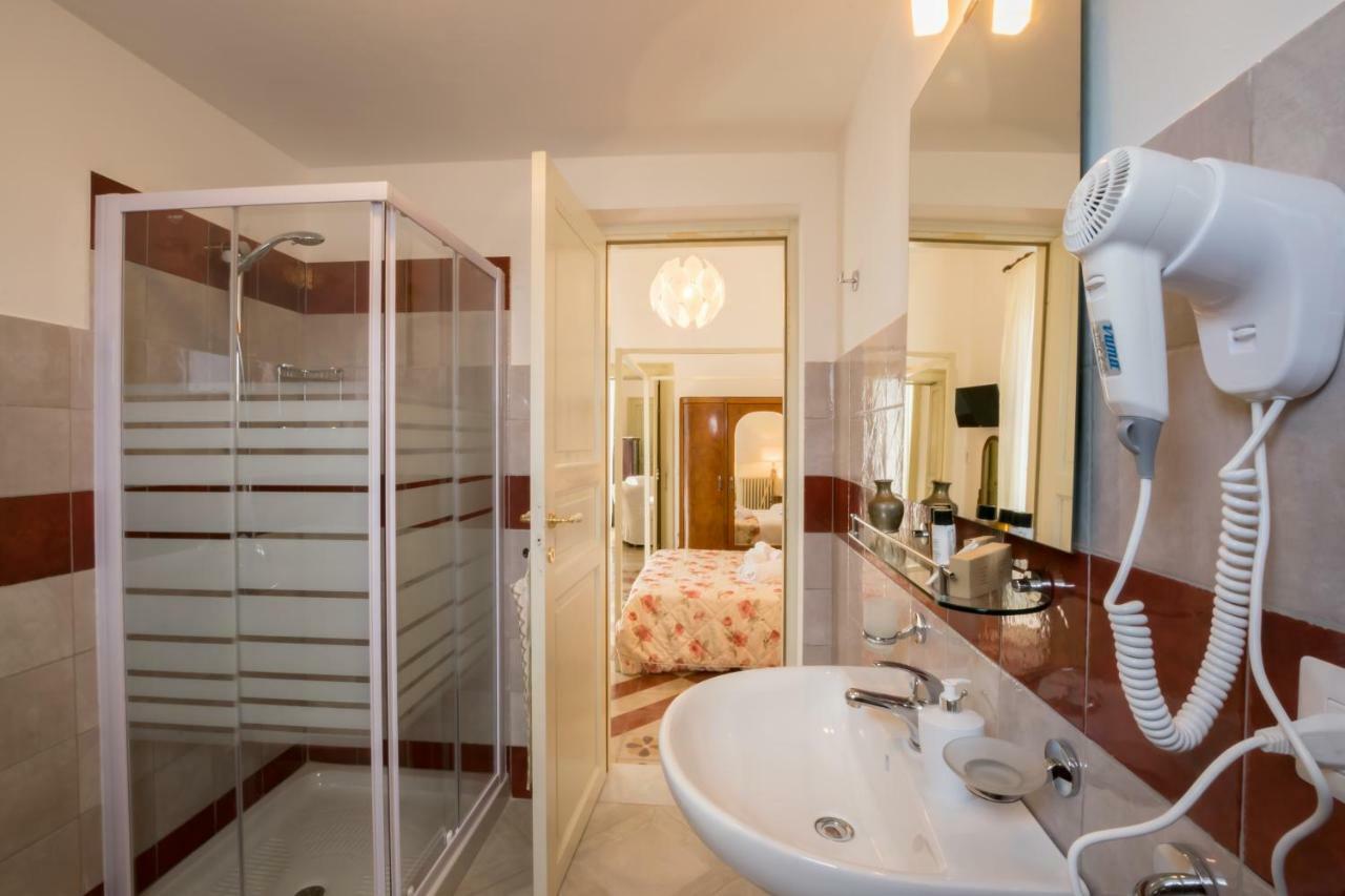 Palazzo Ashian Bed & Breakfast Acquarica del Capo Dış mekan fotoğraf
