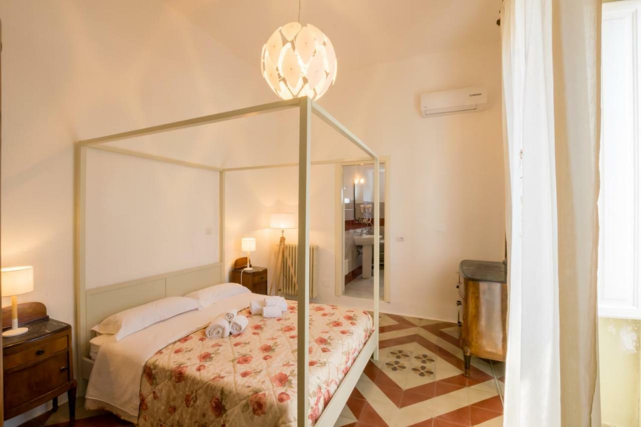 Palazzo Ashian Bed & Breakfast Acquarica del Capo Dış mekan fotoğraf
