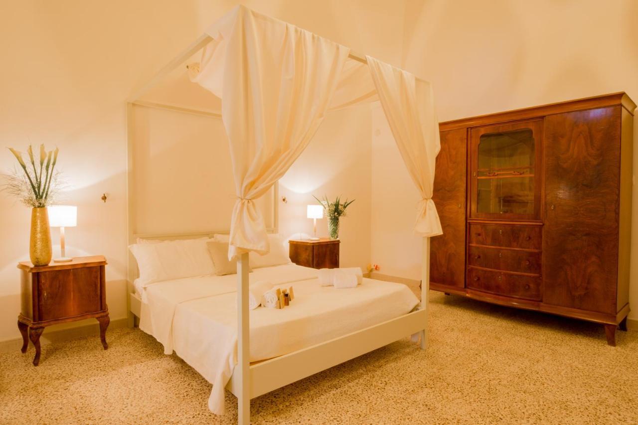 Palazzo Ashian Bed & Breakfast Acquarica del Capo Dış mekan fotoğraf